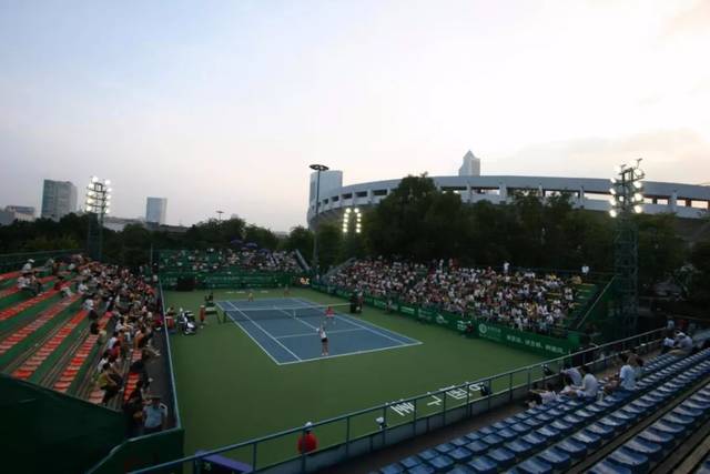 韦世豪梅开 韦世豪梅开